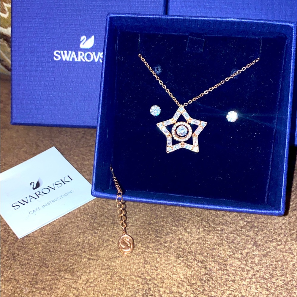 Swarovski Crystal Stella set in rose gold